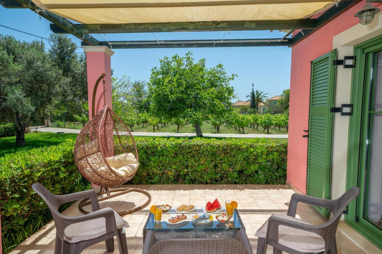 Monambeles Villas Свороната Экстерьер фото
