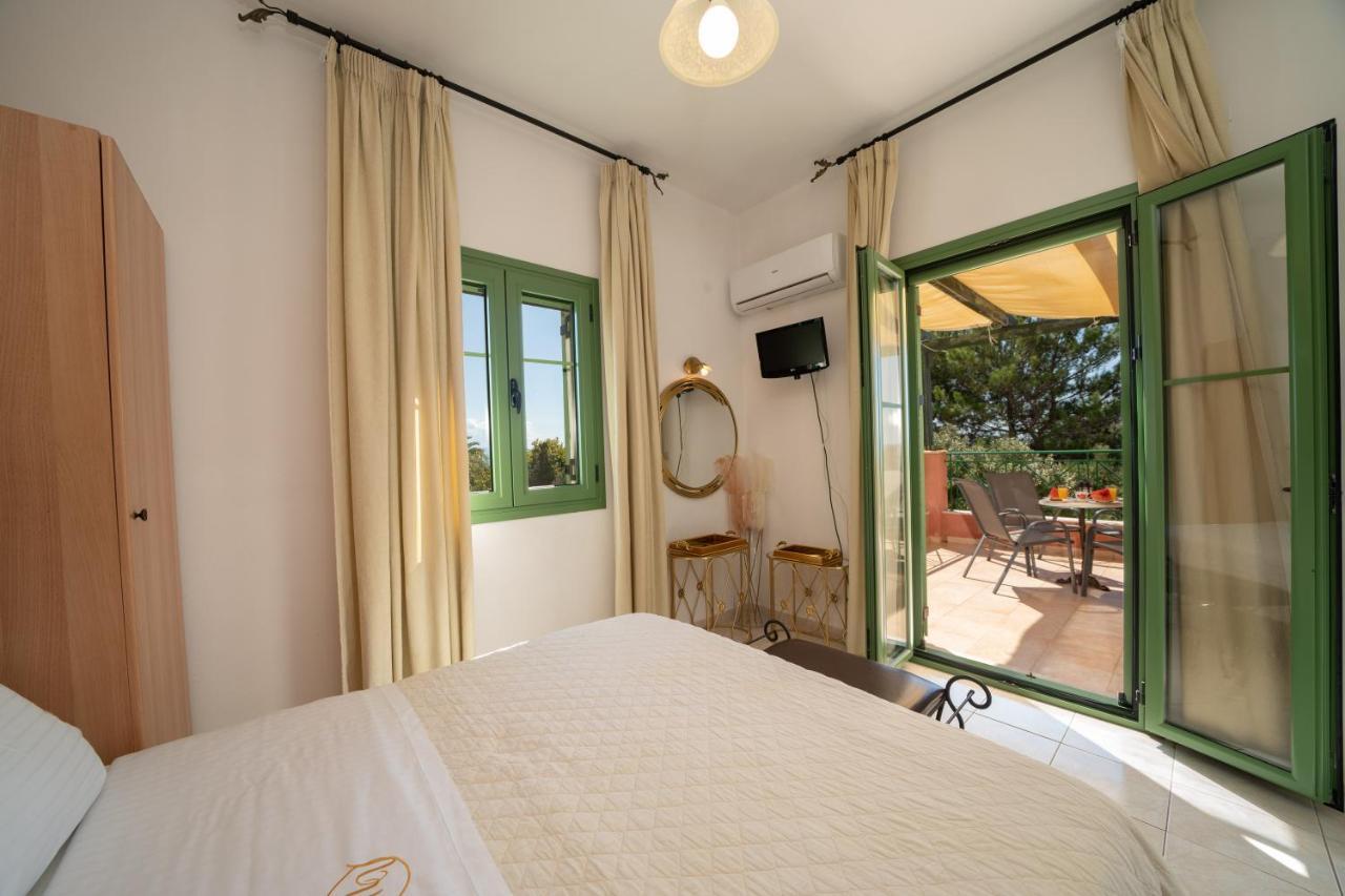 Monambeles Villas Свороната Экстерьер фото