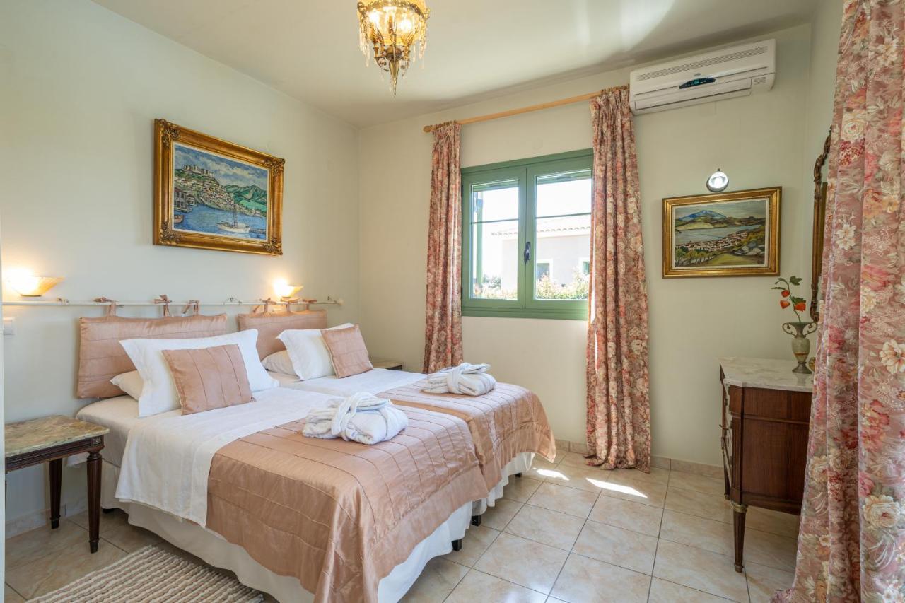 Monambeles Villas Свороната Экстерьер фото
